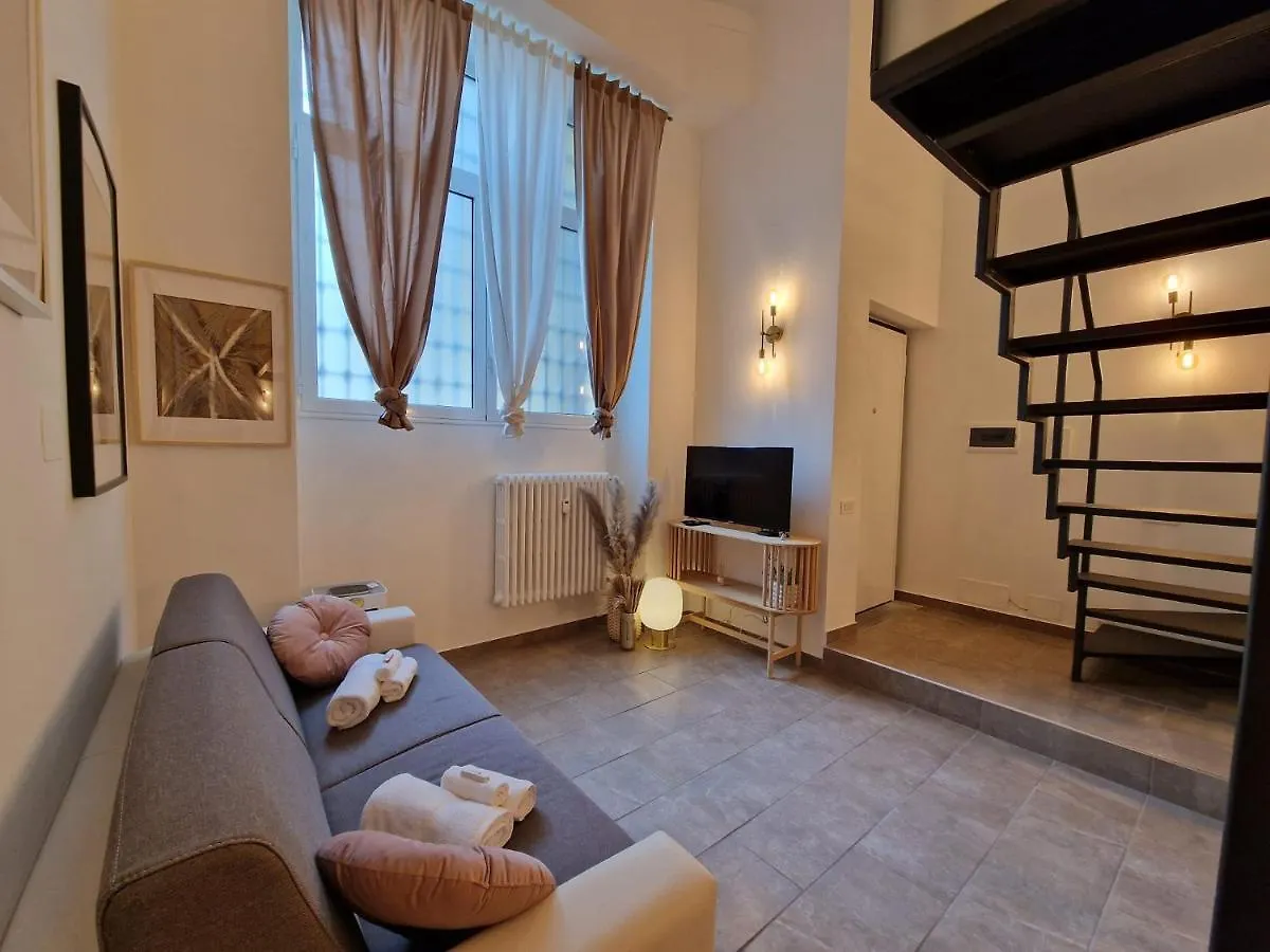 Regina Milano In Porta Romana 2 - Sky Tv, Wifi E Breakfast Box Apartment