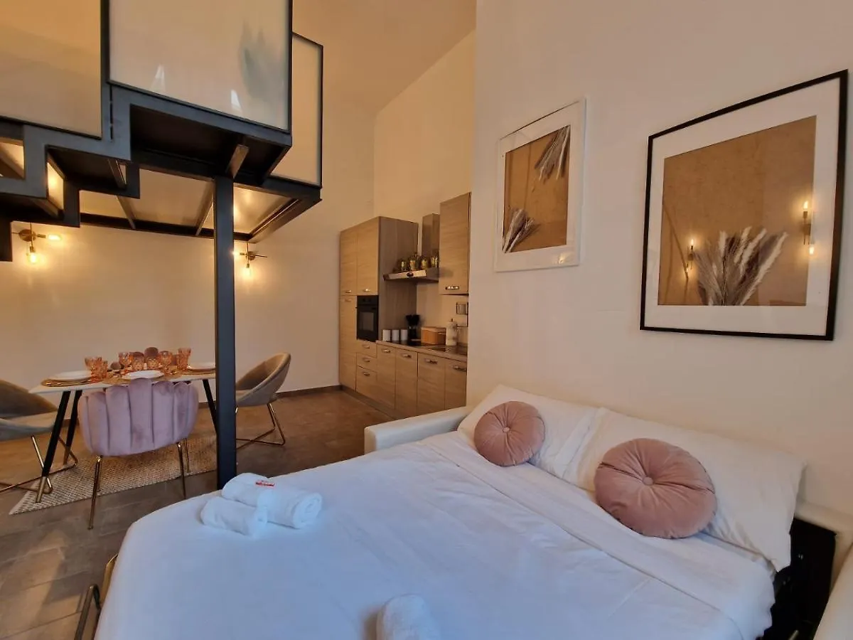 Regina Milano In Porta Romana 2 - Sky Tv, Wifi E Breakfast Box Apartment Milan