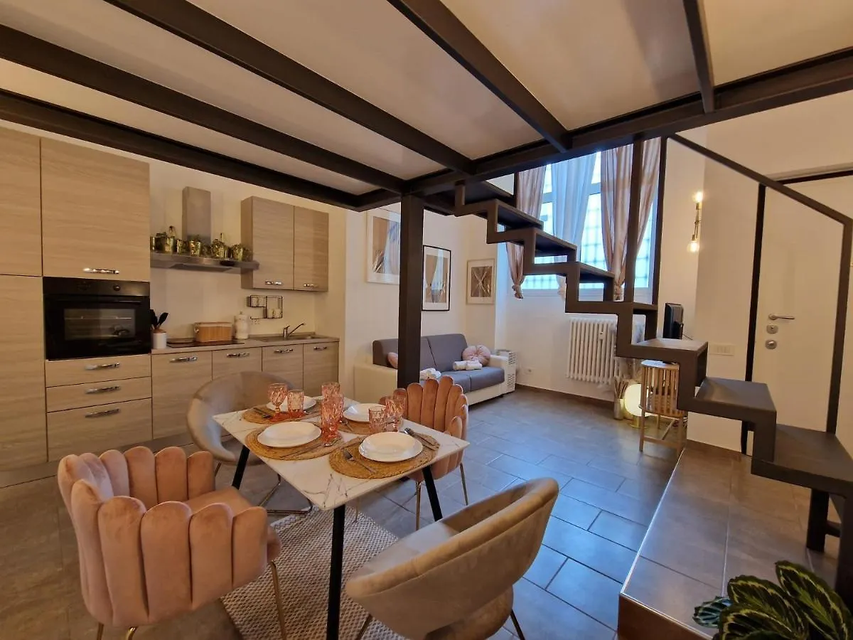 Regina Milano In Porta Romana 2 - Sky Tv, Wifi E Breakfast Box Apartment