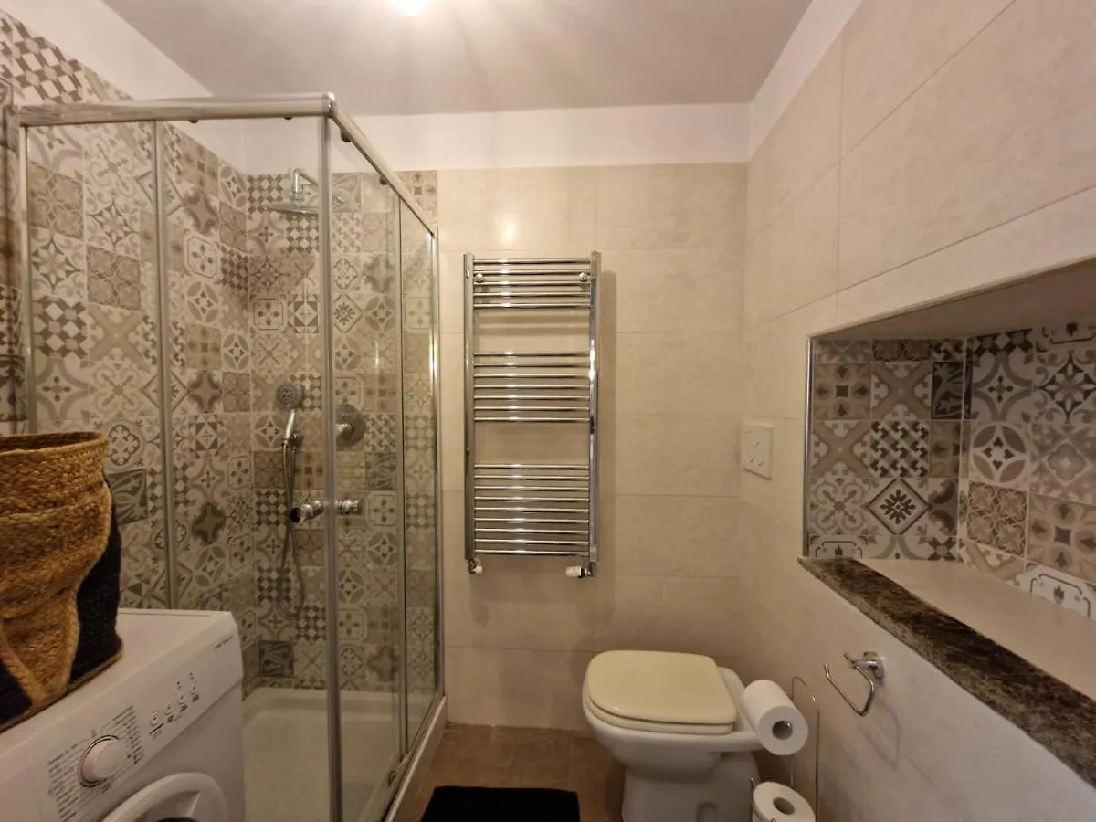 Regina Milano In Porta Romana 2 - Sky Tv, Wifi E Breakfast Box Apartment